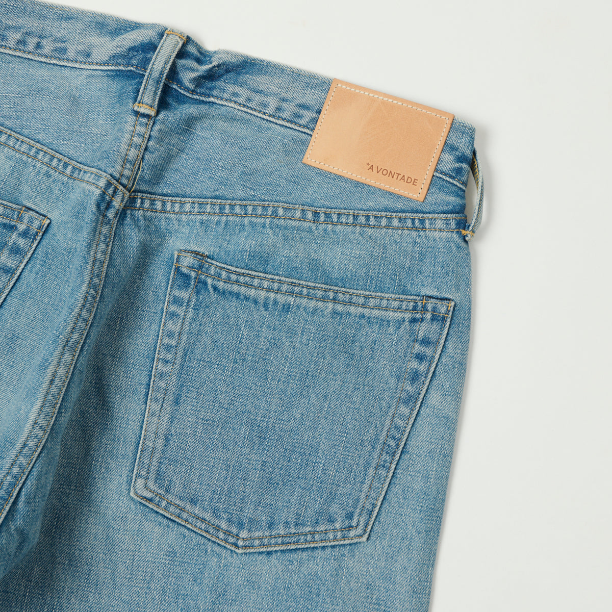 A Vontade 0102SXX Regular Straight Jean - Faded Blue