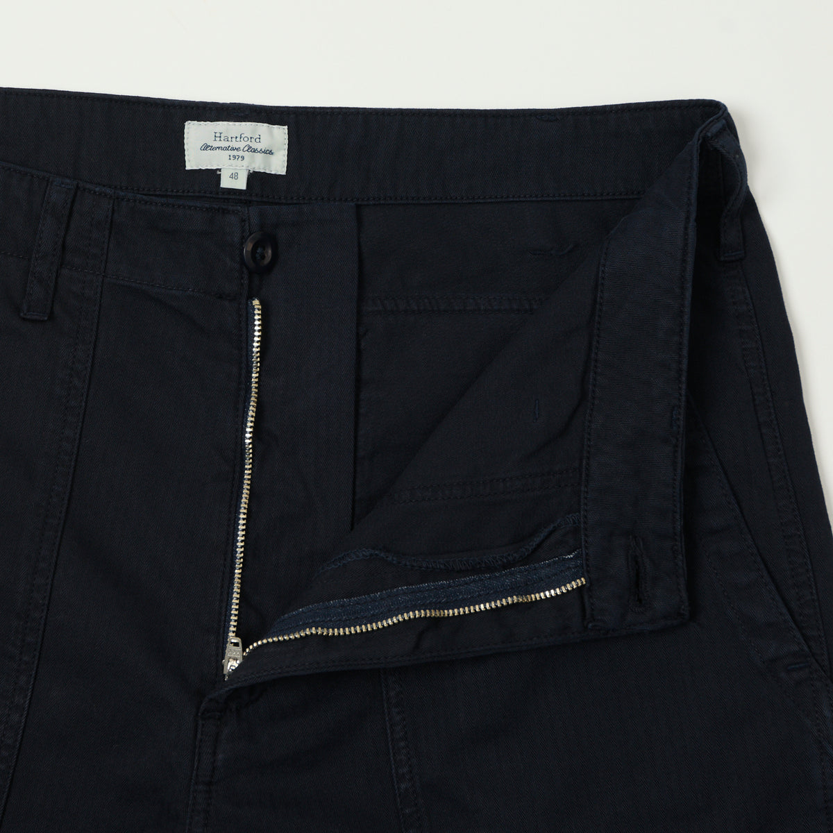 Hartford Herringbone Fatigue Short - Navy