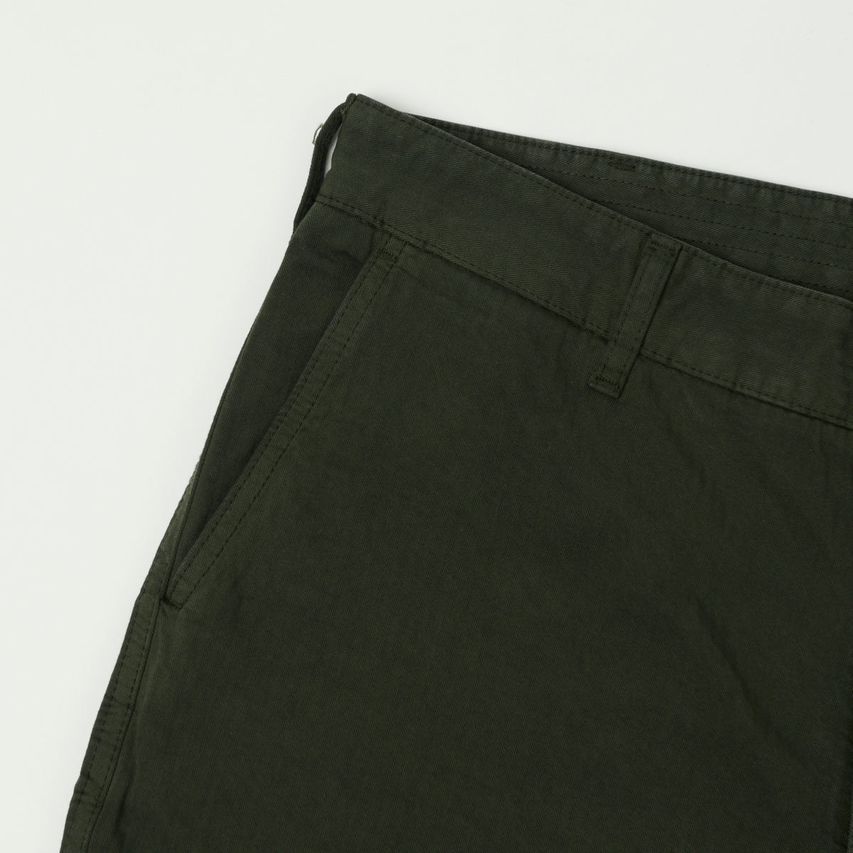 Heimat 'Journey' Herringbone Twill Chinos - Military Green
