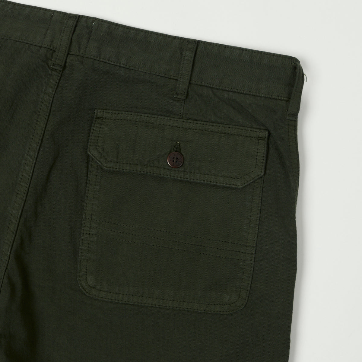 Heimat 'Journey' Herringbone Twill Chinos - Military Green