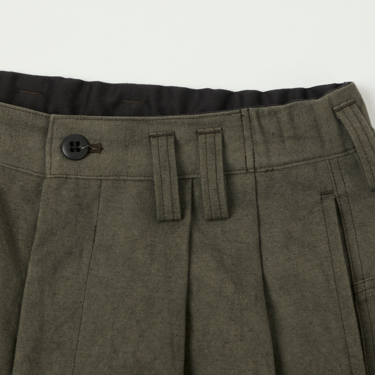 Jackman Sulfur Dyed Canvas Pleated Trousers - Dark Moss Gray