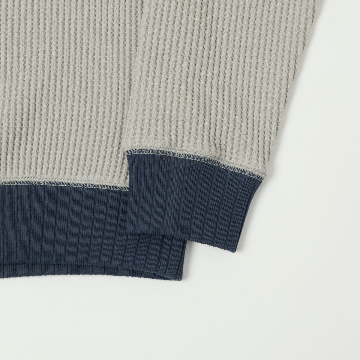Jackman Midneck Waffle Sweatshirt - Grey/Navy