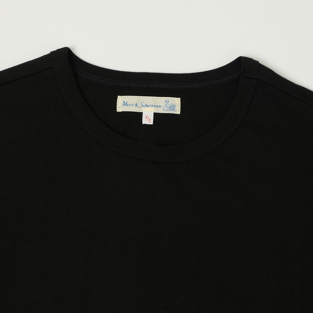 Merz b. Schwanen 'The Originals' 215 Classic T-Shirt - Deep Black
