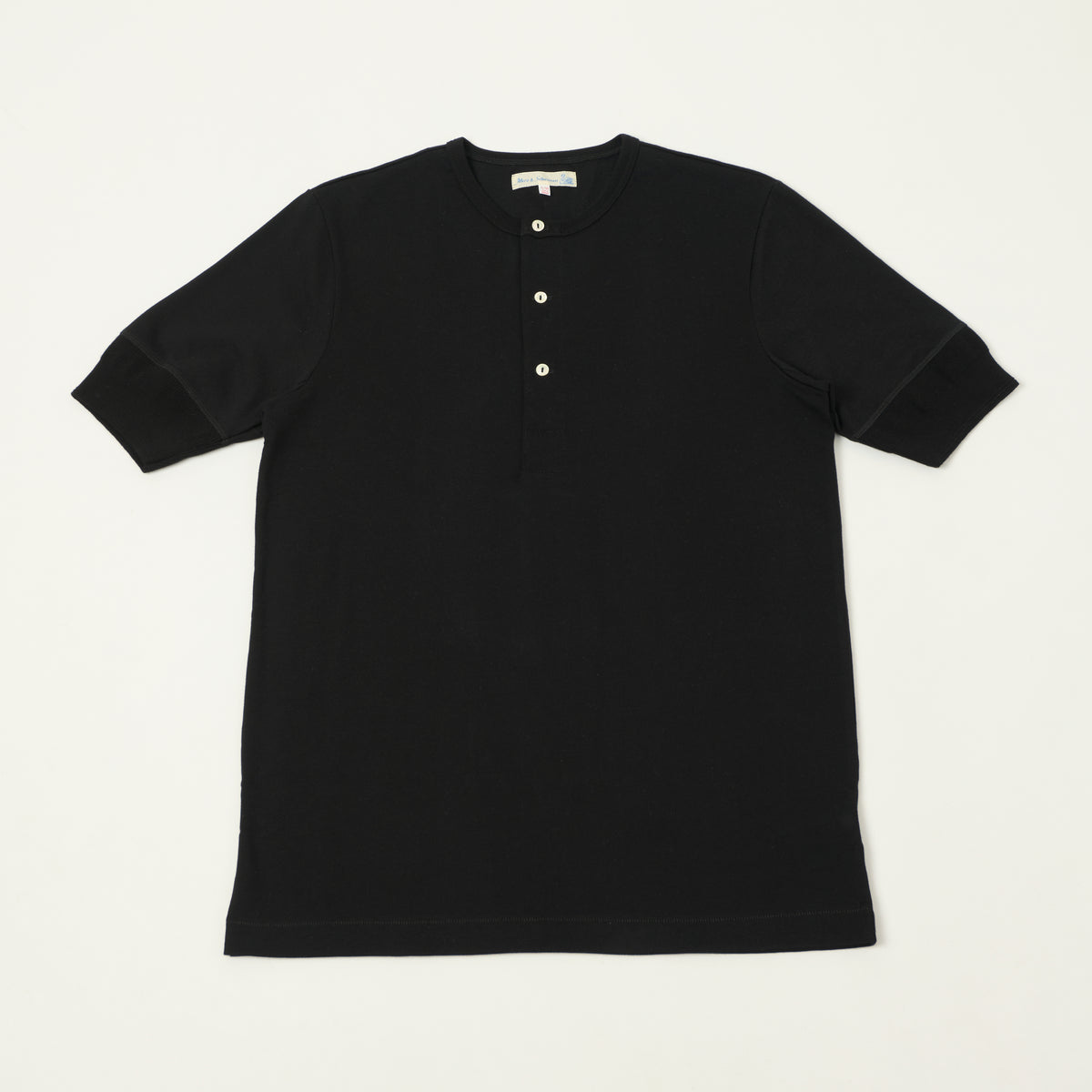 Merz b. Schwanen 'The Originals' 2M07 Short Sleeve Henley - Deep Black