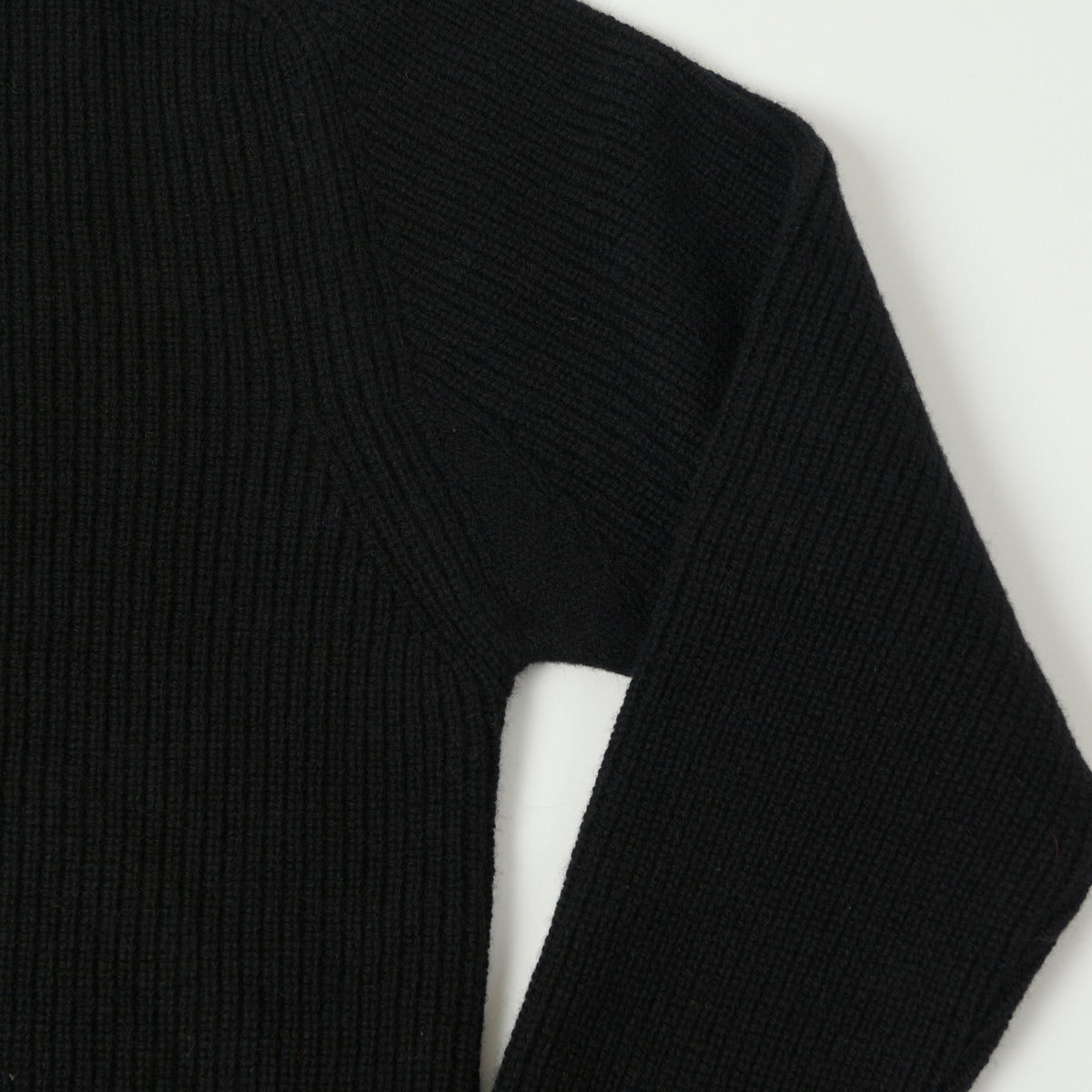 Merz b. Schwanen Wool Cashmere Ribbed Knit Pullover - Deep Black