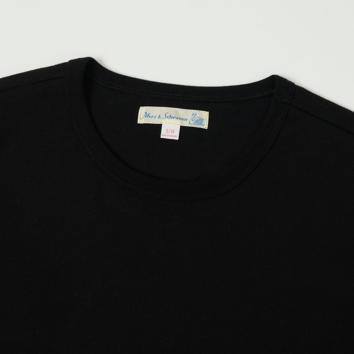 Merz b. Schwanen 'The Originals' 2M15C Classic Cropped Jersey T-Shirt - Deep Black