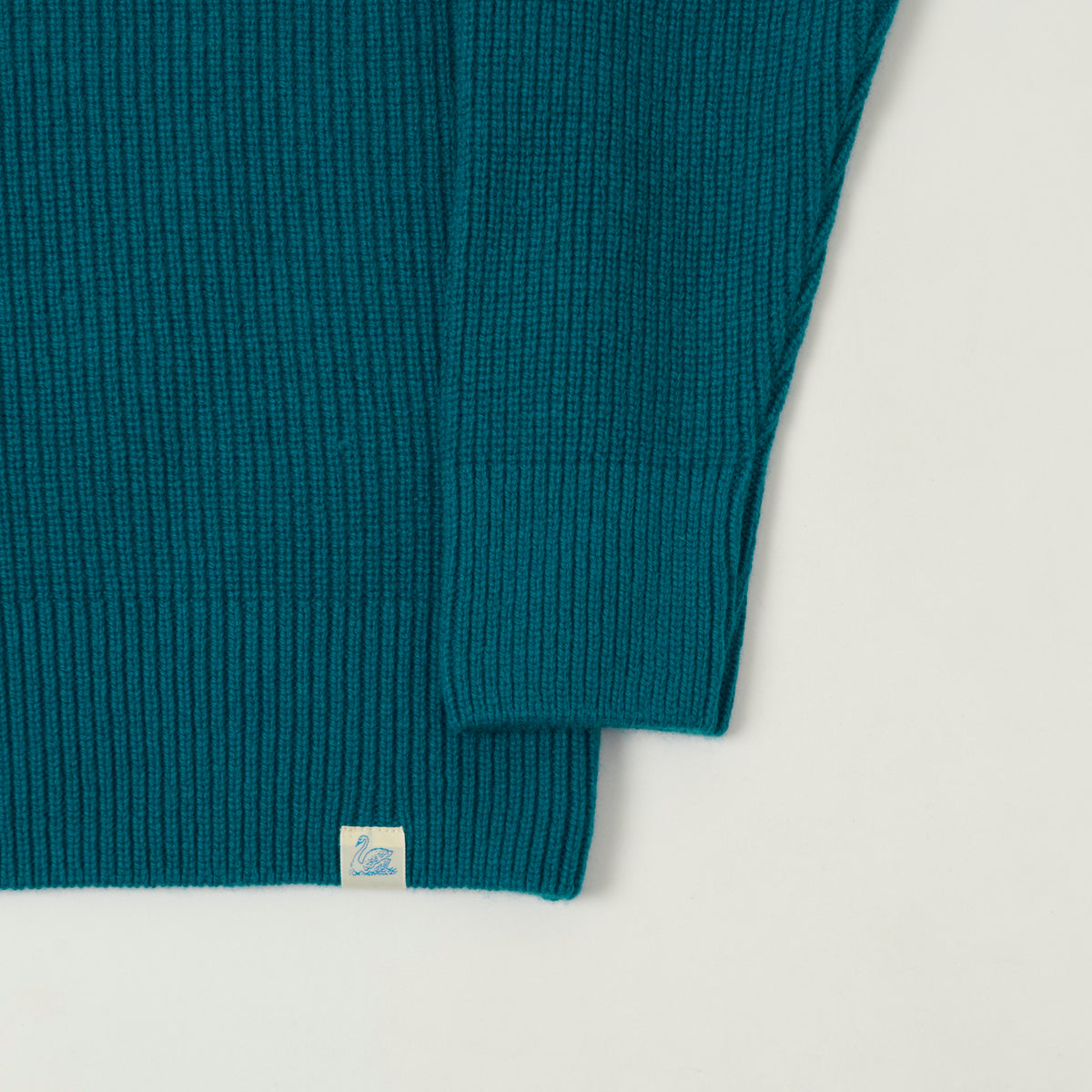 Merz b. Schwanen Wool Cashmere Ribbed Knit Pullover - Carbon Blue