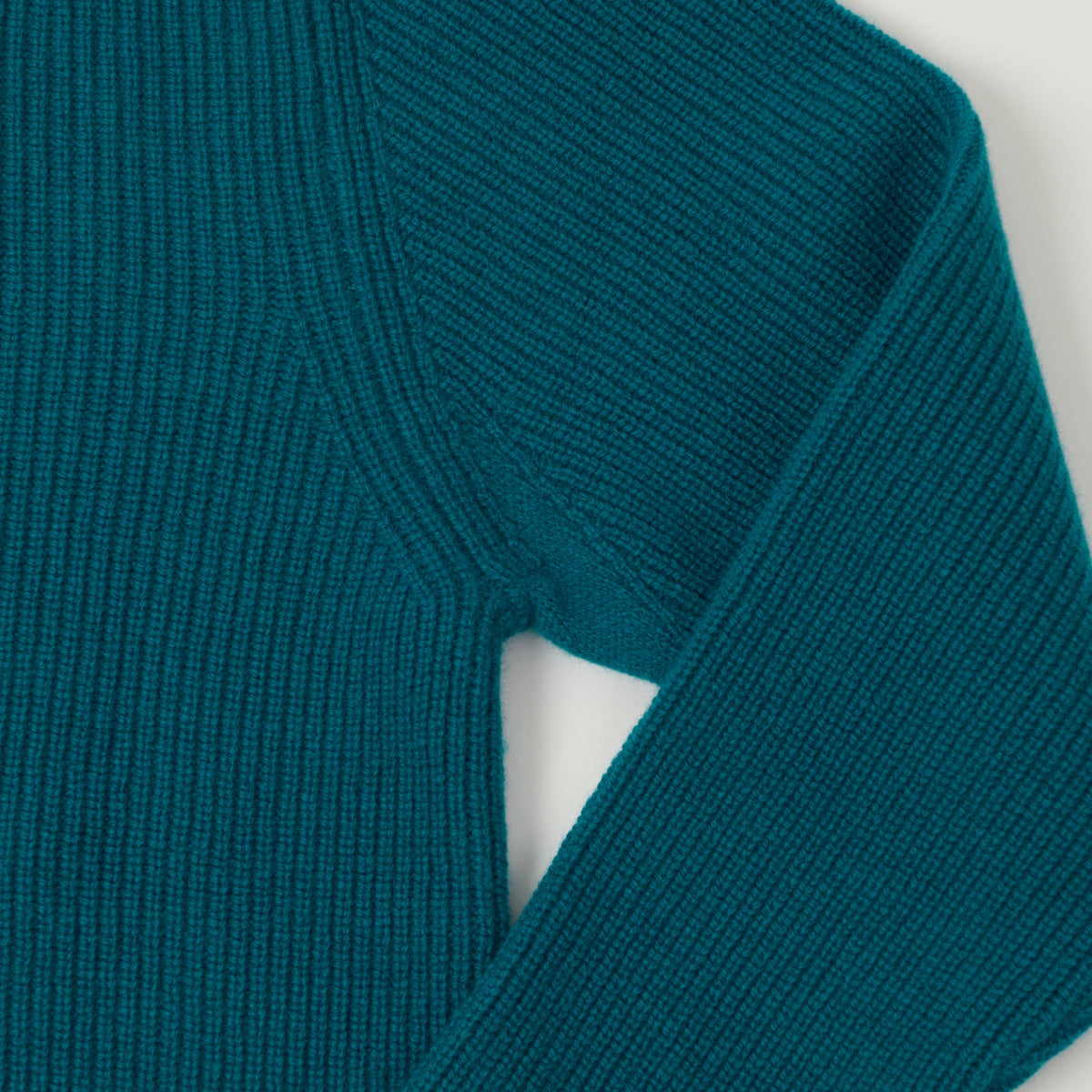 Merz b. Schwanen Wool Cashmere Ribbed Knit Pullover - Carbon Blue