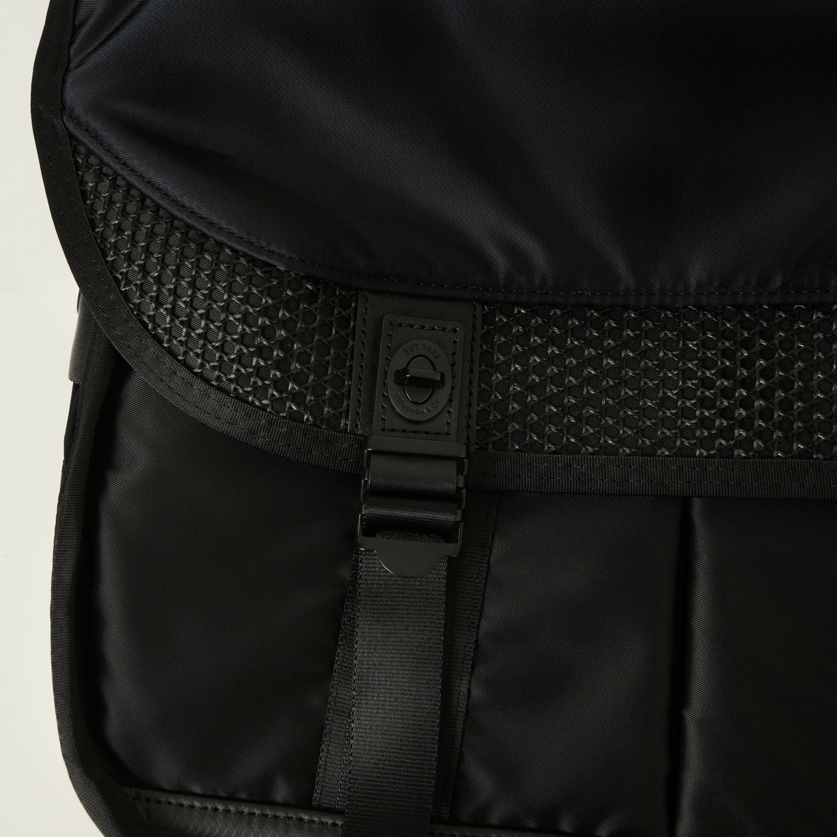 Porter Yoshida & Co Bounce Messenger Bag - Black