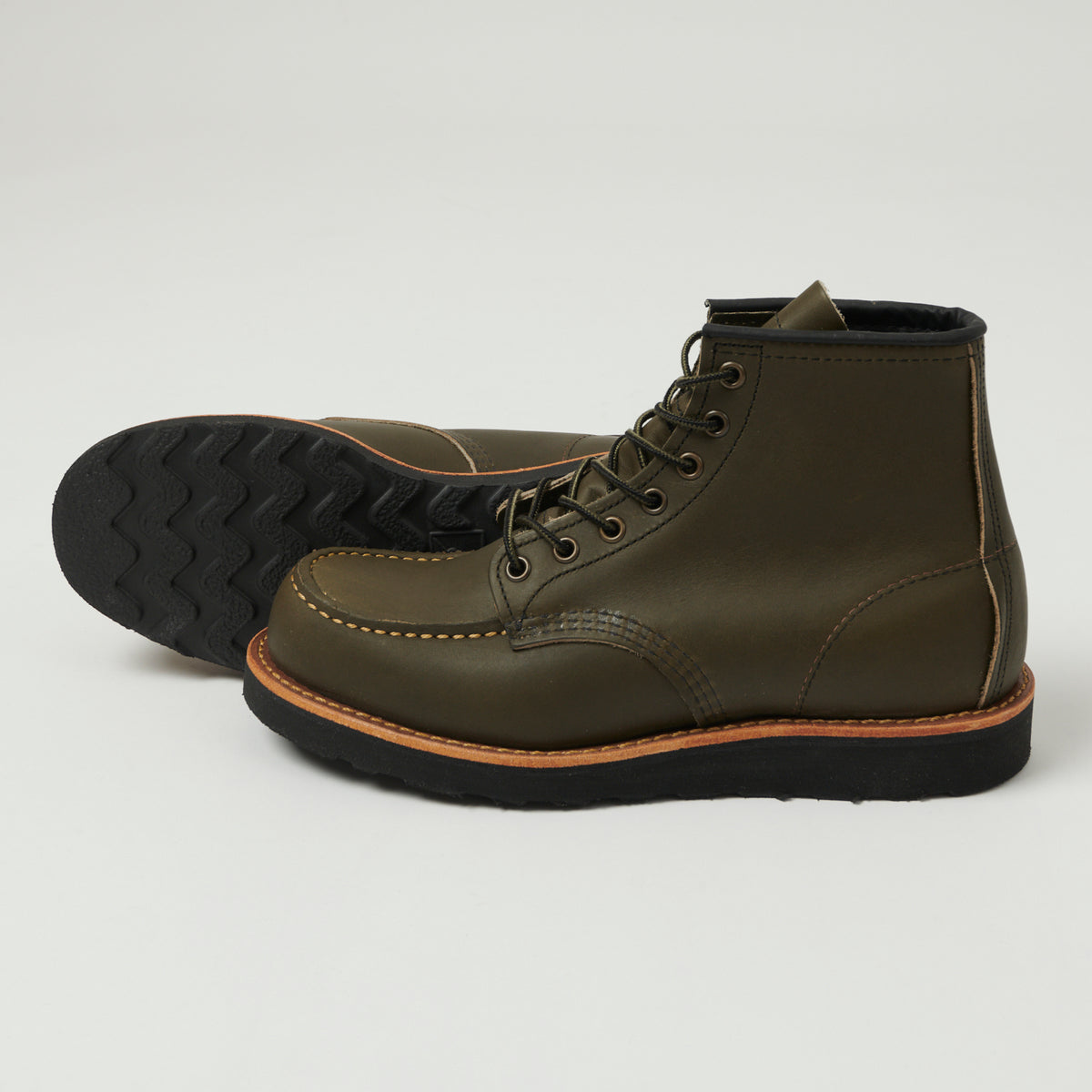 Red Wing 8828 Classic Moc Toe Boot - Alpine Portage