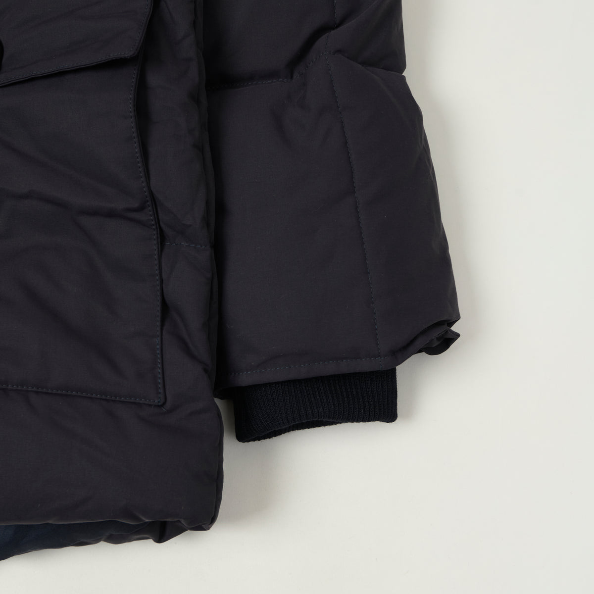 Shangri-La Heritage 'Presena' Quilted Down Jacket - Navy