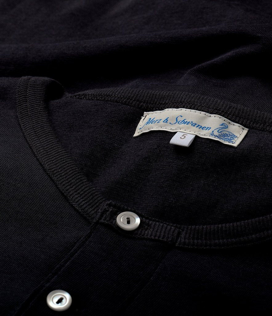 Merz b. Schwanen 'The Originals' 206 Long Sleeve Henley - Deep Black