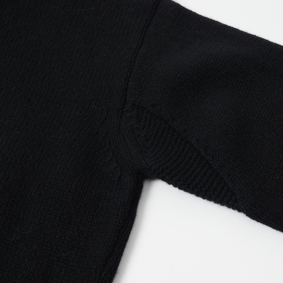 Merz b. Schwanen Wool Cashmere Knit Trutleneck - Deep Black