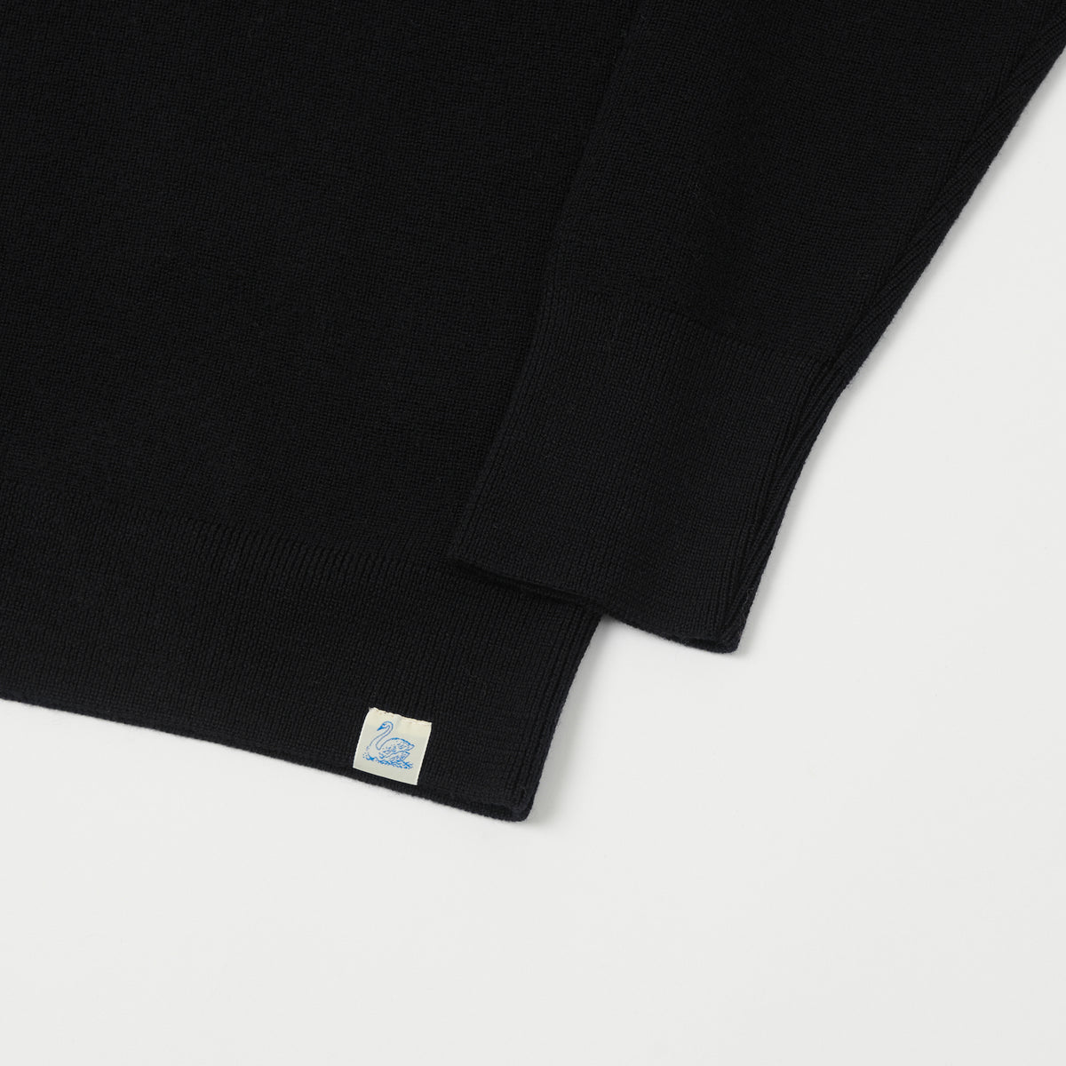 Merz b. Schwanen Merino Wool Quarter Zip Pullover - Deep Black