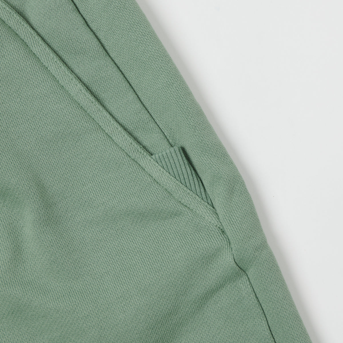 Merz b. Schwanen Relaxed Sweatshort - Light Army