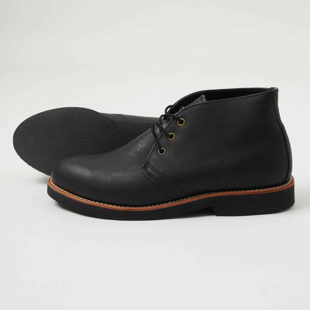 Red Wing 9216 Foreman Chukka Black Harness