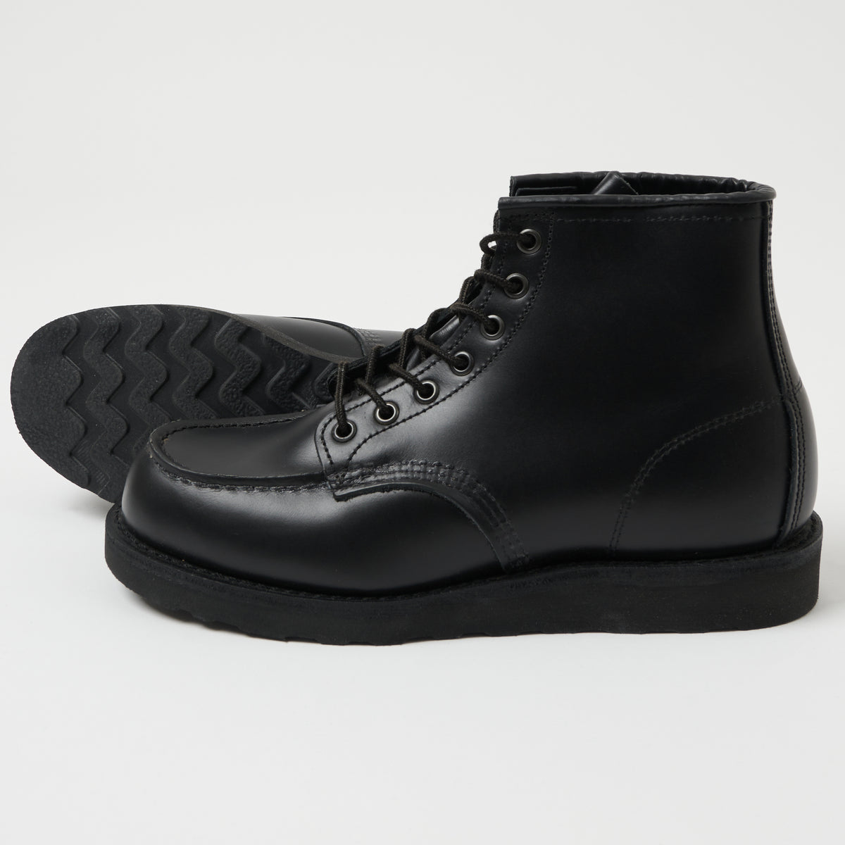 Red Wing 8137 Classic Moc Toe Boot - Triple Black